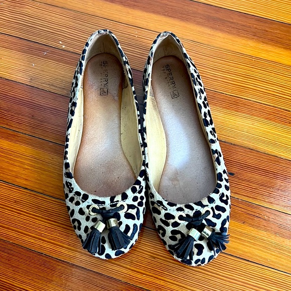 Sperry Shoes - TRENDY Sperry cheetah print flats with tassel accent 🐆